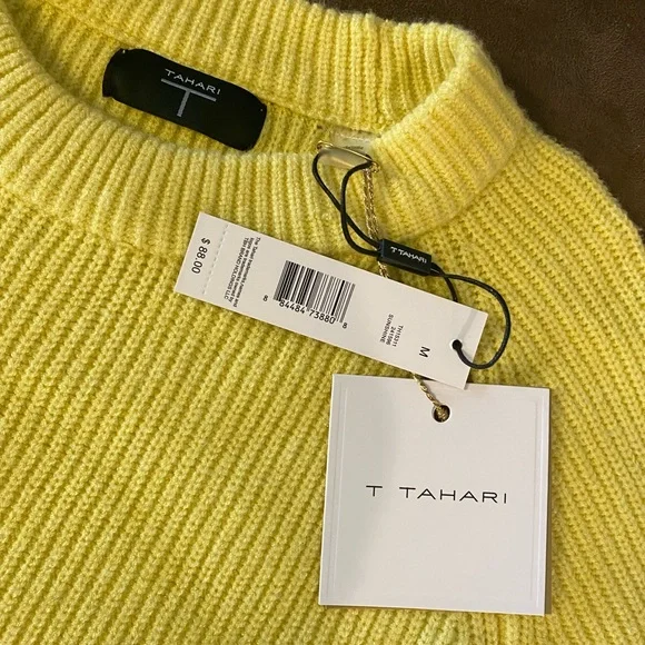 ❌ SOLD 🌟 Tahari Sunshine Yellow Sweater | Size M Top Shirt Blouse Tunic - Picture 3 of 6